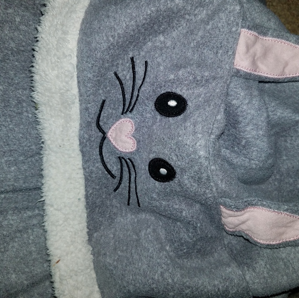 Saint eve size large